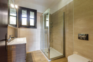 BATHROOM 2nd FLOOR